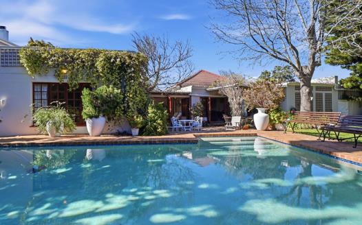 5 Bedroom House for sale in Claremont