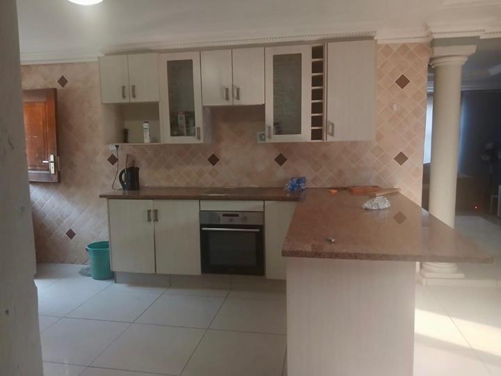 Listing number: P24-117565822, Image number: 2