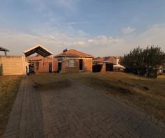 House for sale in Thatch Hill Estate