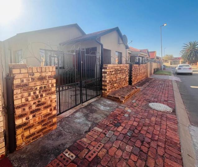 Listing number: P24-117638181, Image number: 3