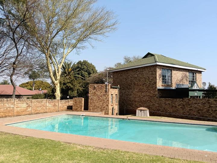 Listing number: P24-117572834, Image number: 2