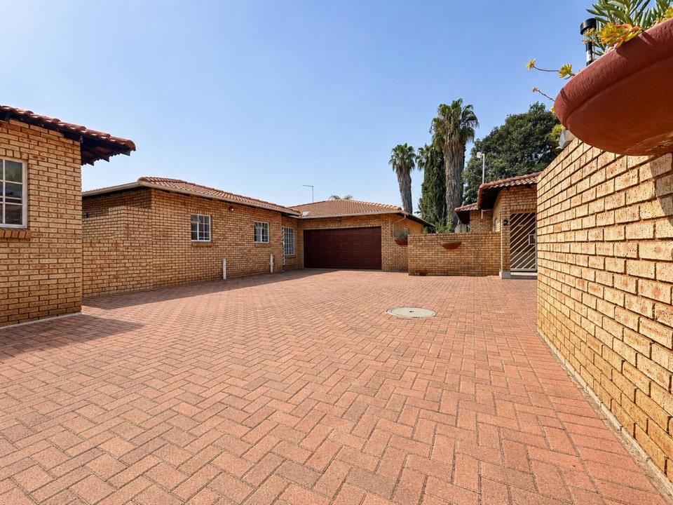 Listing number: P24-117573403, Image number: 1