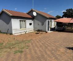 House for sale in Nirvana Ext 3