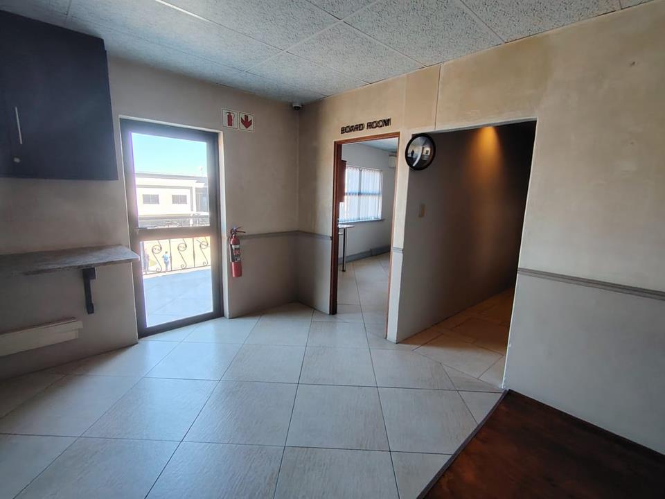Listing number: P24-117574830, Image number: 1