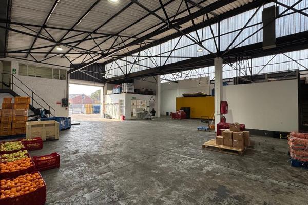 This 356m² industrial unit is available to let at Unit 14, Denval Industrial Park. ...
