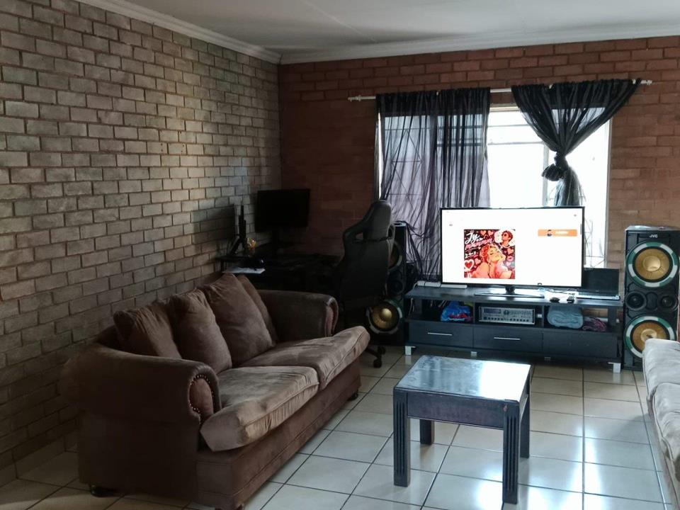 Listing number: P24-117576780, Image number: 1