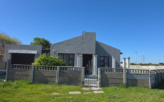 4 Bedroom House for sale in Mandalay