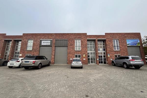 Located in the Stikland Industrial area of Cape Town, this 388 m2 industrial space at Santos Park offers B-Grade specifications suitable for various industrial applications. The ...