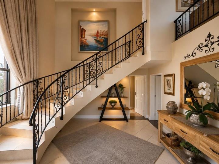 Listing number: P24-117581643, Image number: 2, staircase in foyer