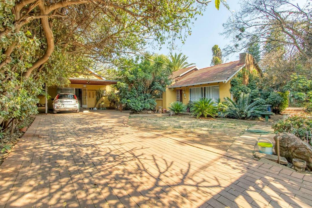 Listing number: P24-117582006, Image number: 1, Entrance to home
