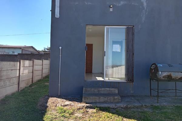 1 Bedroom Open Plan Flat

This practical one-bedroom rental property offers ...