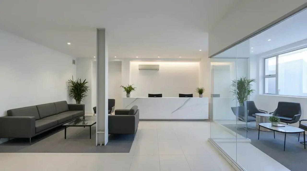 Listing number: P24-117583992, Image number: 1, 435 m2 office to let at 25 Hope Street in Gardens, reception interior.
