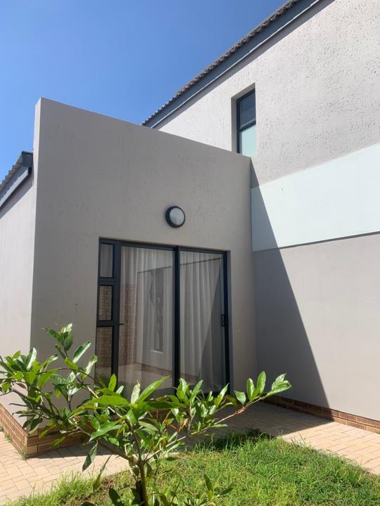 Listing number: P24-117584089, Image number: 2
