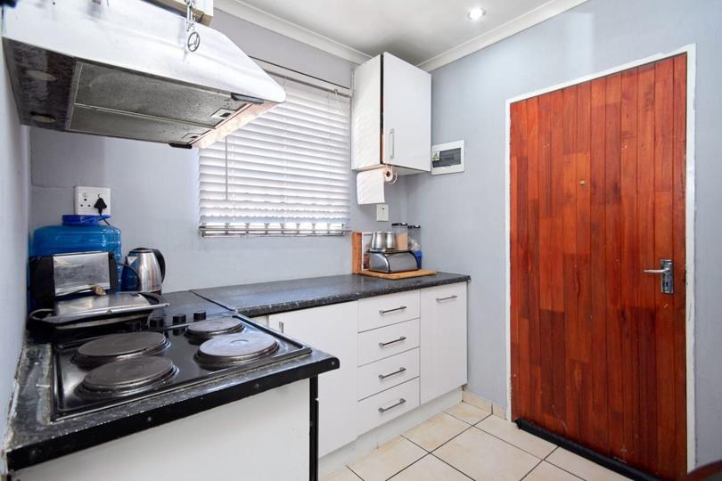 Listing number: P24-117585360, Image number: 2