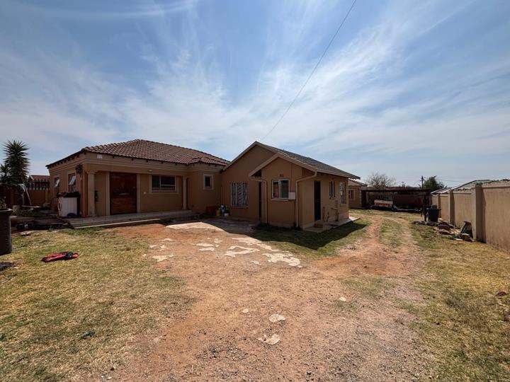 Listing number: P24-117585577, Image number: 2