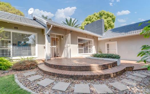 3 Bedroom House for sale in Northcliff