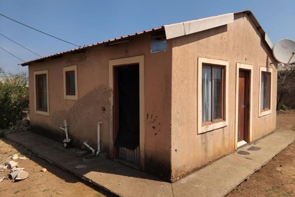 RDP  House in Kanana Park.
The property is situated next to the Grasmere toll gate, it is ideal for people working in Johannesburg and ...
