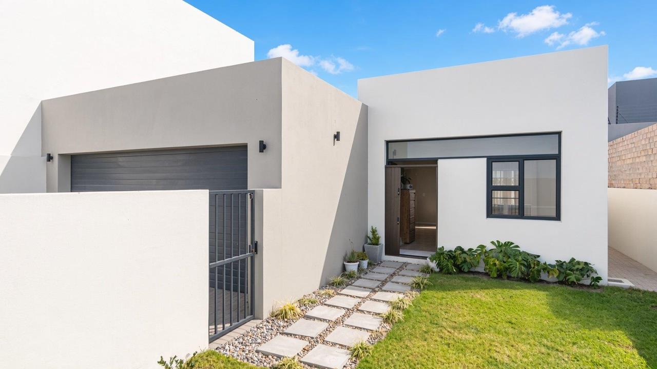 Listing number: P24-117587236, Image number: 1