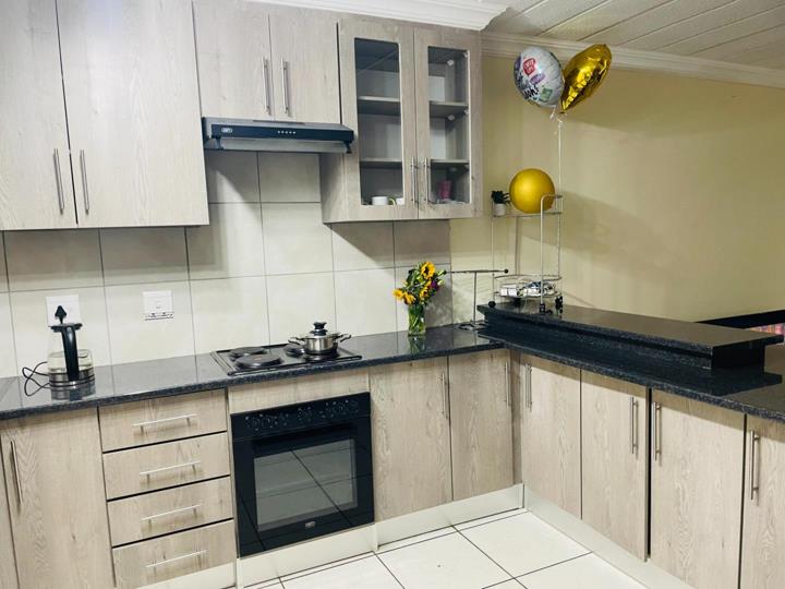 Listing number: P24-117587319, Image number: 2