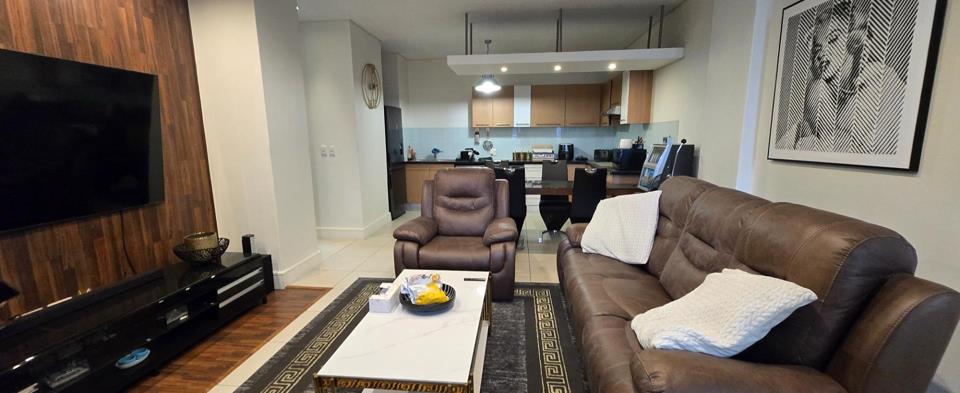 Listing number: P24-117587466, Image number: 2