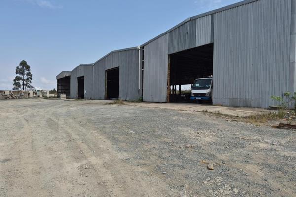 This 27 945 sqm property is the ideal location just 5mins away from the proposed dry port, has 2400 sqm of warehouse, perfect for ...