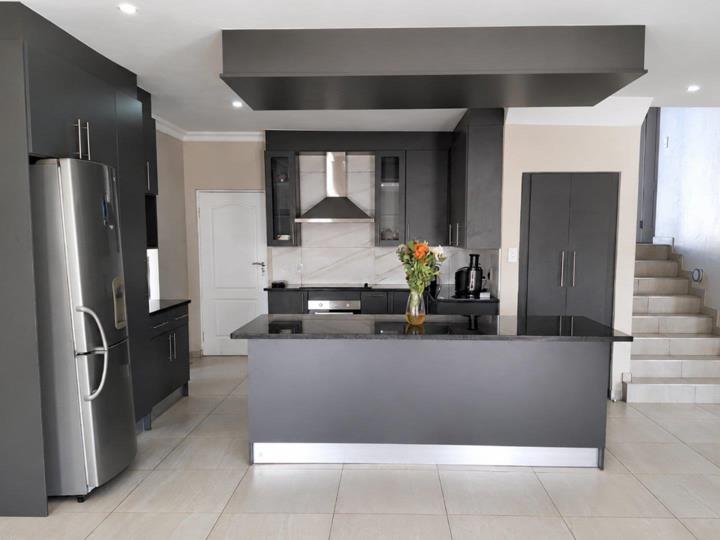 Listing number: P24-117589536, Image number: 2
