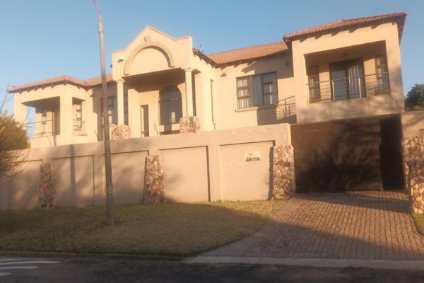 Stand Size: ±993 m² 

PROPERTY DESCRIPTION 

The property ...