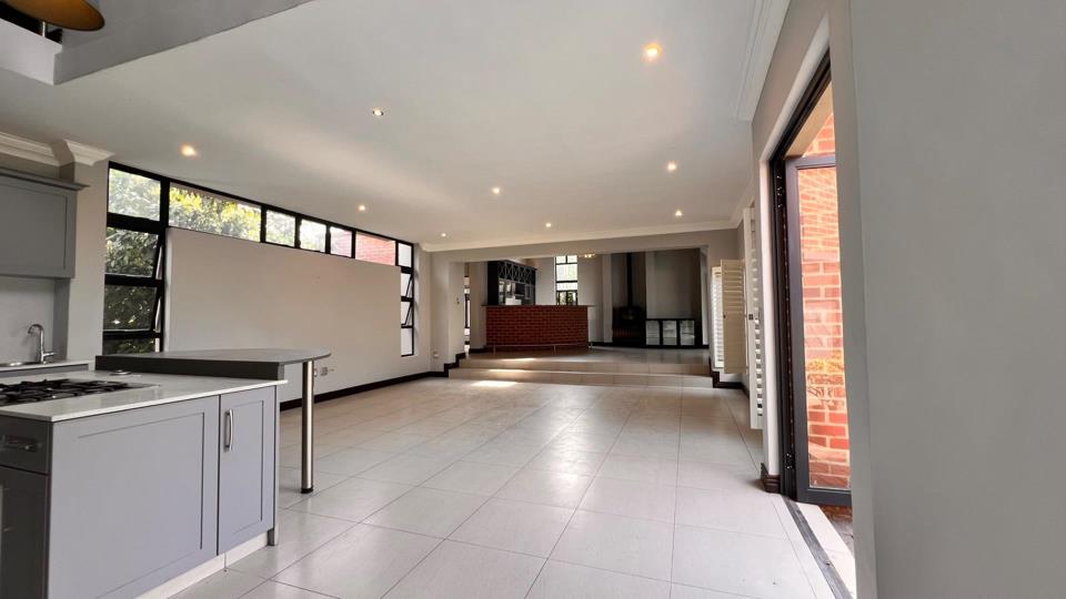 Listing number: P24-117592249, Image number: 2