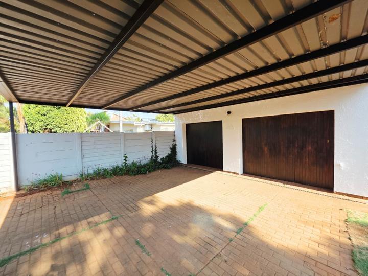 Listing number: P24-117592254, Image number: 2, DOUBLE GARAGE & CARPORT