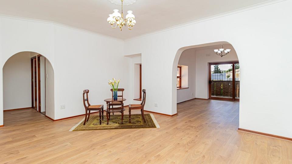 Listing number: P24-117592260, Image number: 3