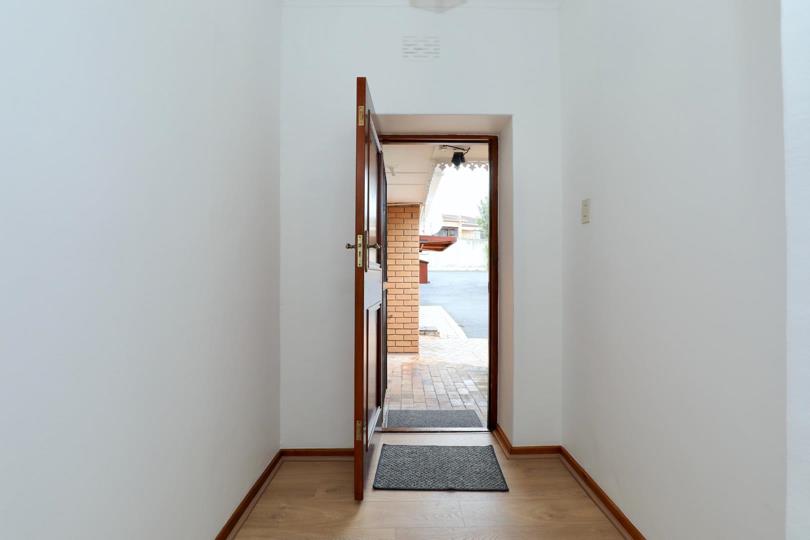 Listing number: P24-117592264, Image number: 3