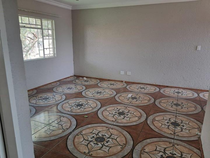Listing number: P24-117594234, Image number: 2