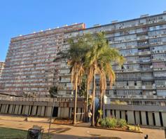 Apartment / Flat for sale in Sunnyside