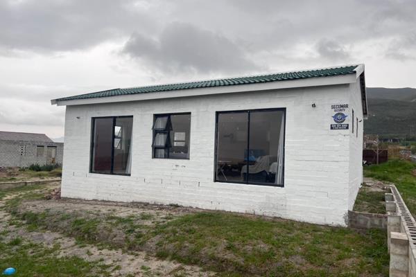 A spacious, newly built open-plan bachelor's home
offering approximately 100m² ...