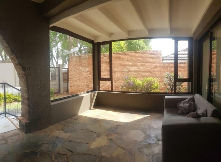 Listing number: P24-117596755, Image number: 2