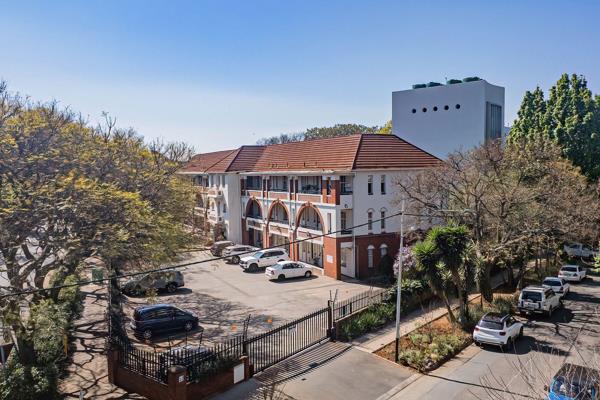 A Spacious Melrose Court Apartment with Timeless Appeal – Pet Friendly

Set in one of Melrose’s most characterful buildings, on the leafy and sought after Tottenham Avenue, this spacious 3 bedroom, 2 bathroom apartment at Melrose ...