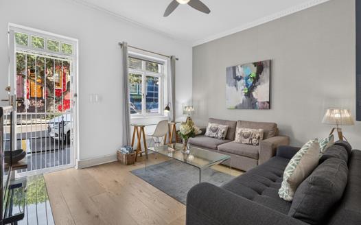2 Bedroom House for sale in De Waterkant