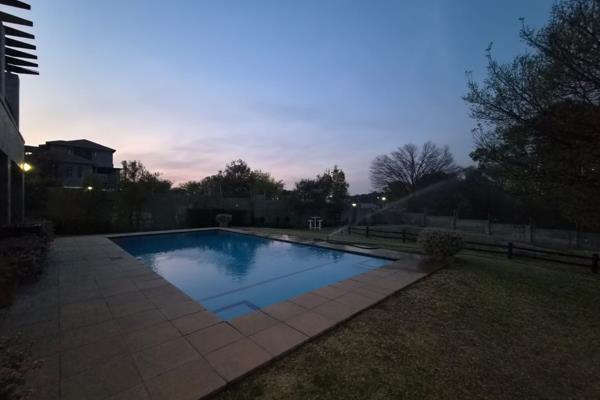 Stylish 3-Bedroom Top-Floor Apartment to Rent in Sought-After Lonehill

This beautifully ...