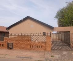 House for sale in Protea Glen