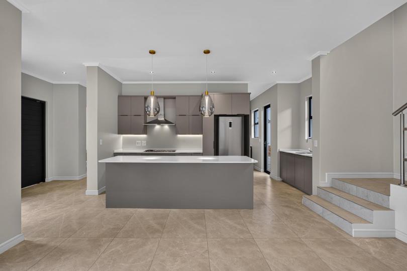 Listing number: P24-117603074, Image number: 3
