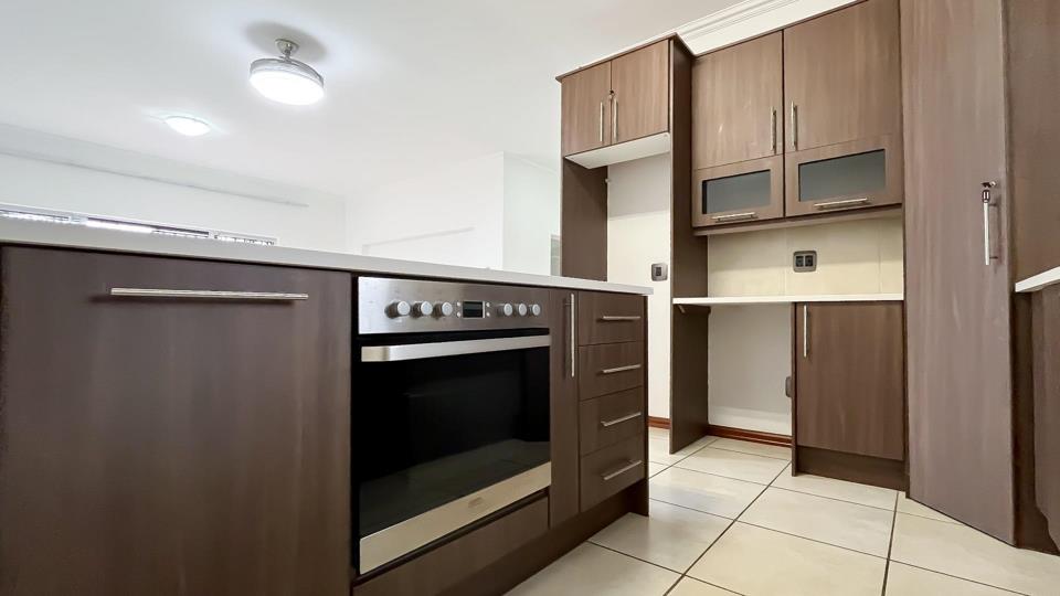 Listing number: P24-117603478, Image number: 2