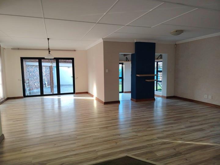 Listing number: P24-117604945, Image number: 2