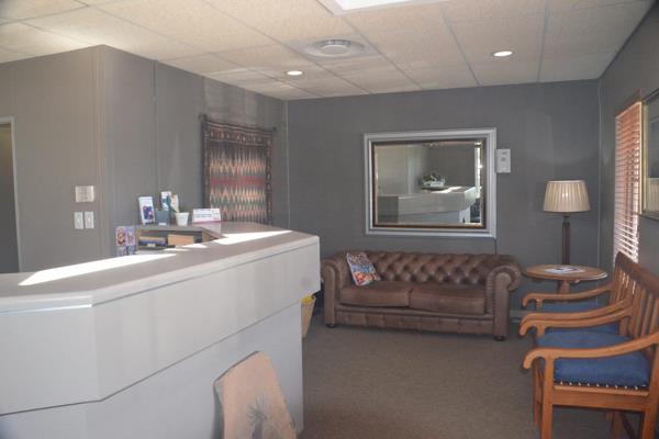 Ground-Floor Medical/Professional Suite – 84m² with Secure Parking
Well-positioned ...