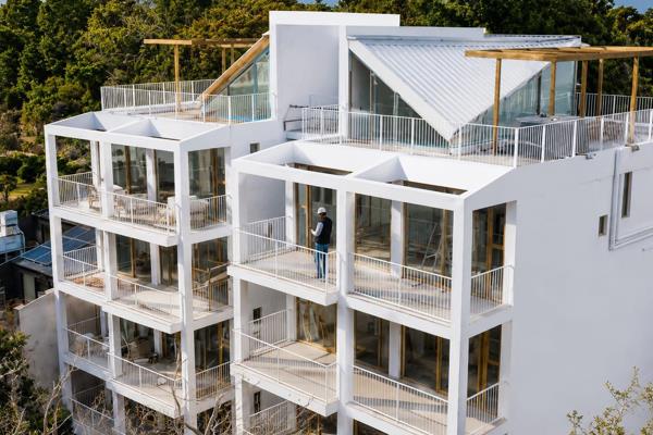 Some properties are easier to understand once you stand inside them.

36 on Higgo is one of those.

Set high on the slopes of ...