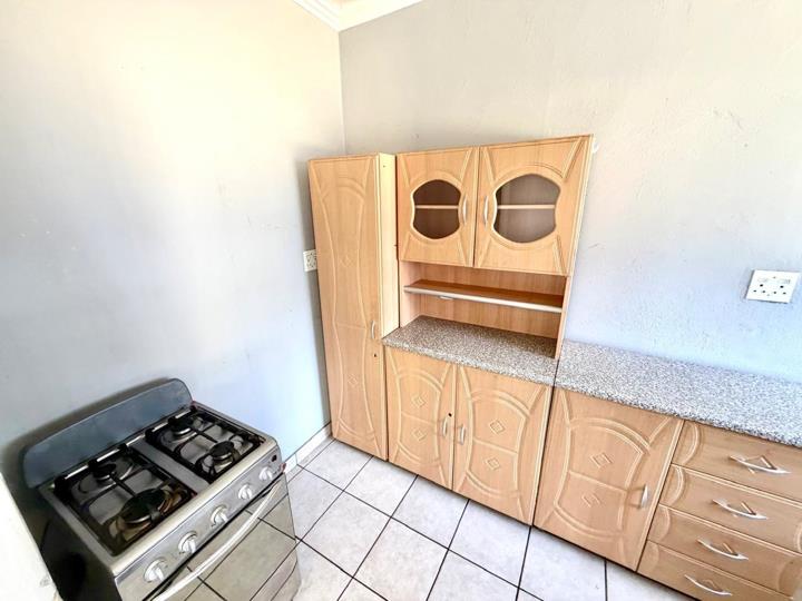 Listing number: P24-117609362, Image number: 2, Image