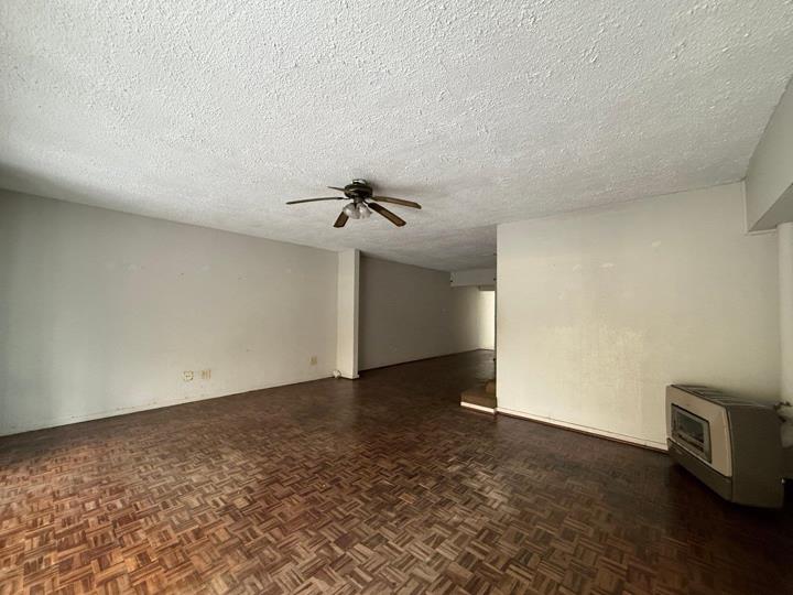 Listing number: P24-117610496, Image number: 2