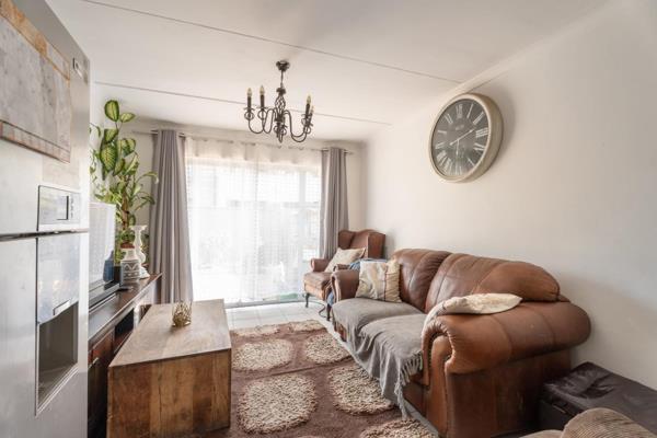 This beautifully renovated ground-floor apartment is ideally situated in a secure and well-maintained complex between Strand and ...