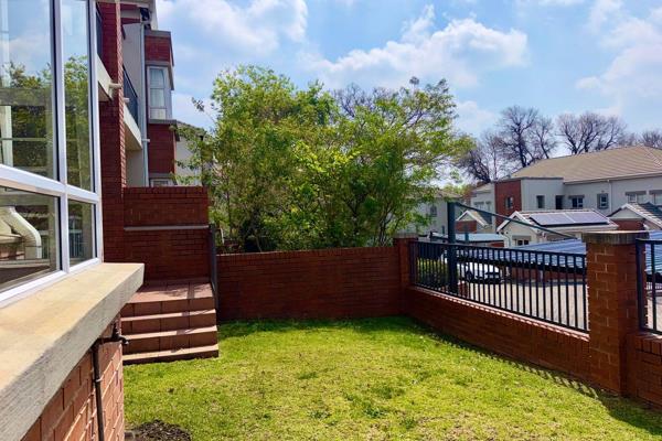 A spacious and light ground floor apartment for sale in the sought-after Parkview Manor ...