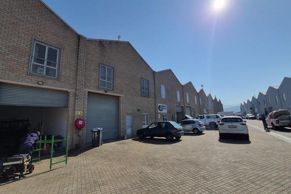 This neat and functional industrial unit is located in the sought-after Asla Park ...
