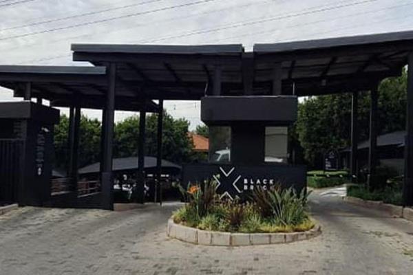Stylish and ultra cool apartment in the upmarket BlackBrick apartment block. 

Unit G062 BlackBrick Bedfordview, 24 Johnson Road ...